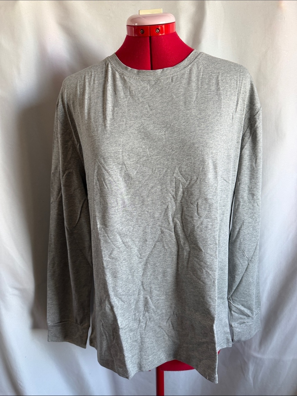 Men's Long-Sleeve Crewneck Shirt in Light Gray